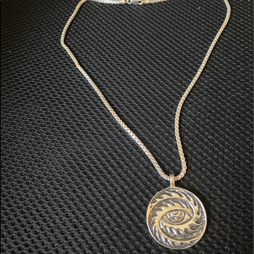 Cosm Alex grey Sterling Silver Pendant and chain